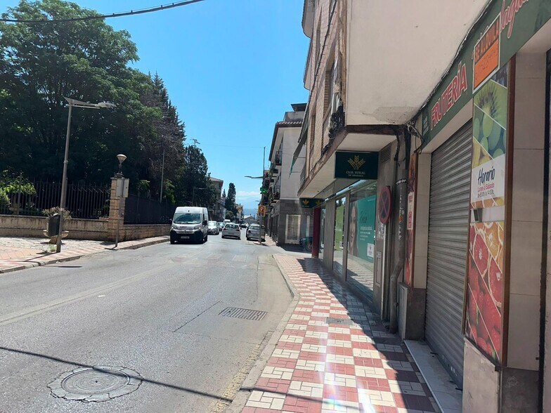 Calle Granada, 46, Albolote, Granada à louer - Photo du bâtiment - Image 2 de 8