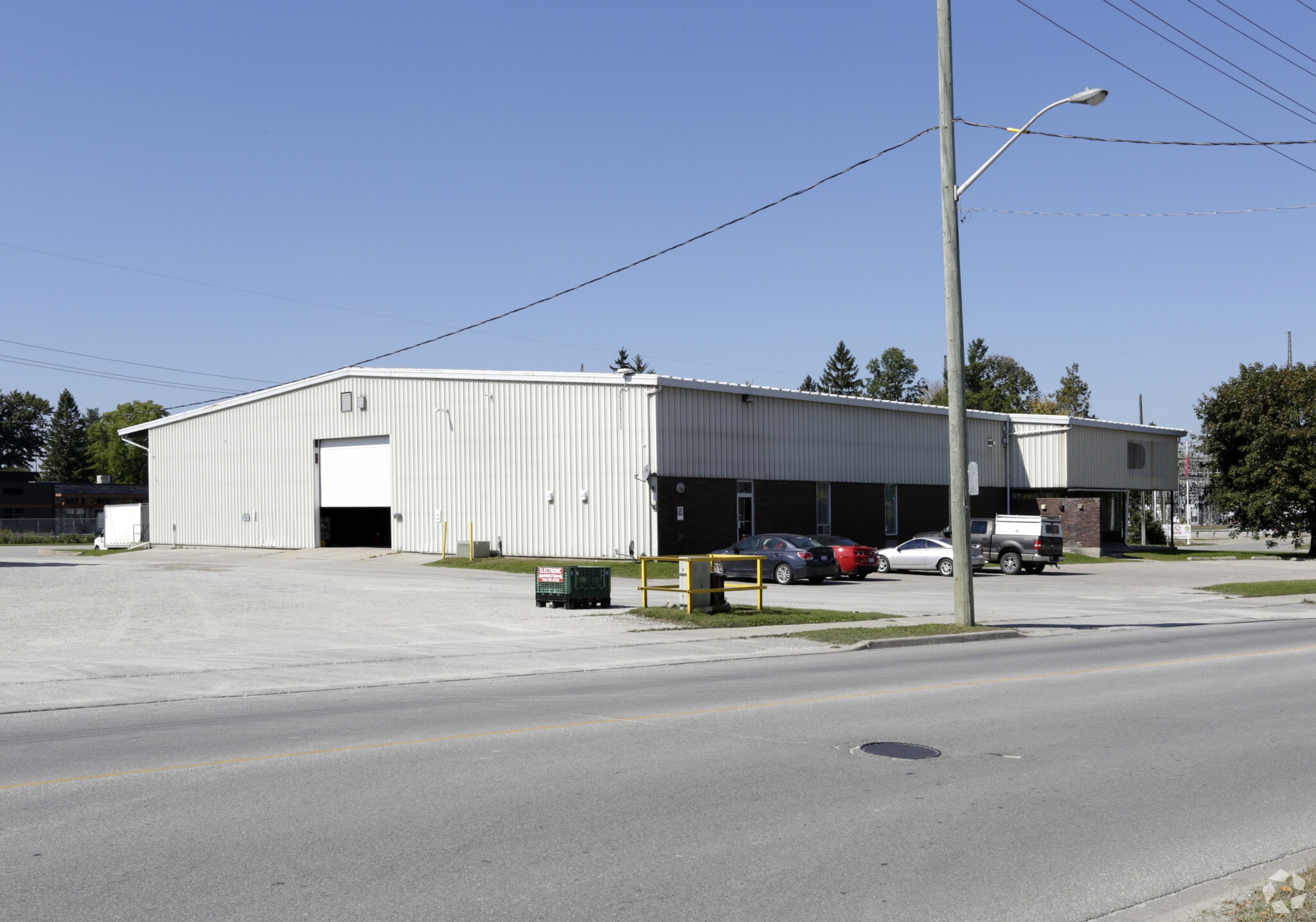 4 Patterson Rd, Barrie, ON for lease Primary Photo- Image 1 of 4