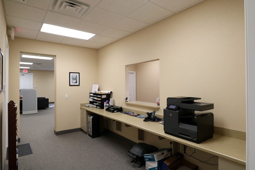 2010 NE 14th St, Ocala, FL for lease - Building Photo - Image 3 of 16