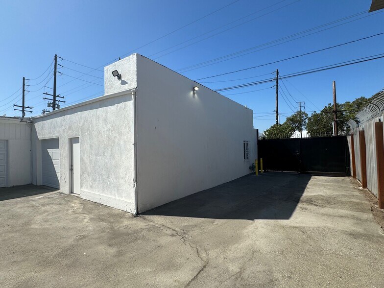 1922 W Rosecrans Ave, Gardena, CA à louer - Photo du bâtiment - Image 2 de 11