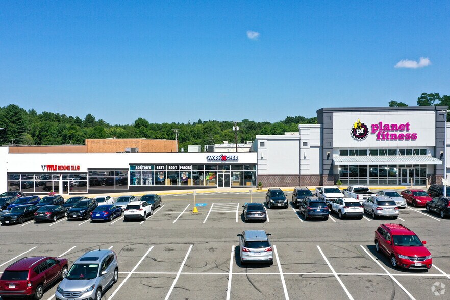 325-359 Broadway, Saugus, MA à louer - Photo du bâtiment - Image 1 de 4