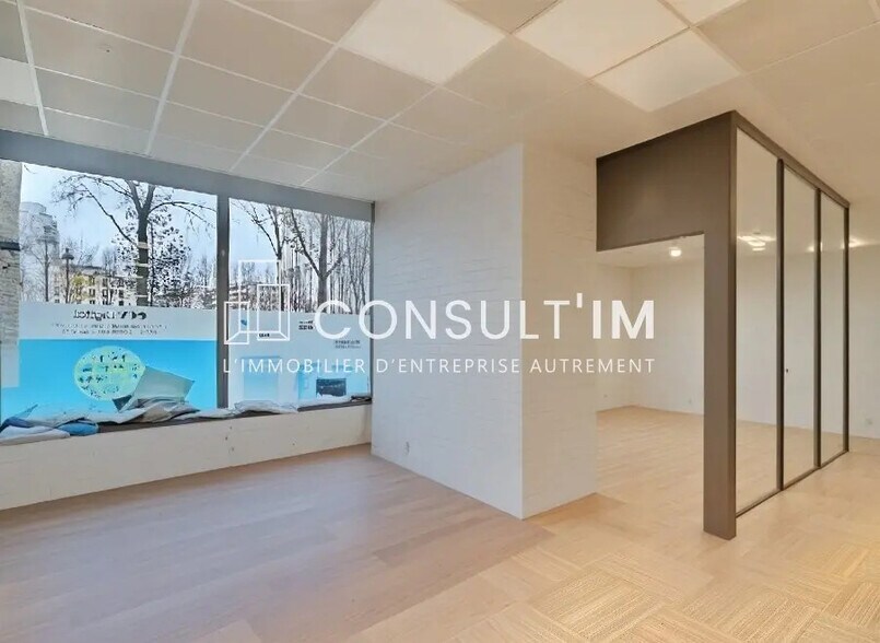 Commerce de détail dans Paris à louer - Photo du bâtiment - Image 2 de 8