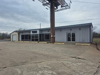 Plus de détails pour 403 S Chouteau Ave, Chouteau, OK - Vente au détail à vendre