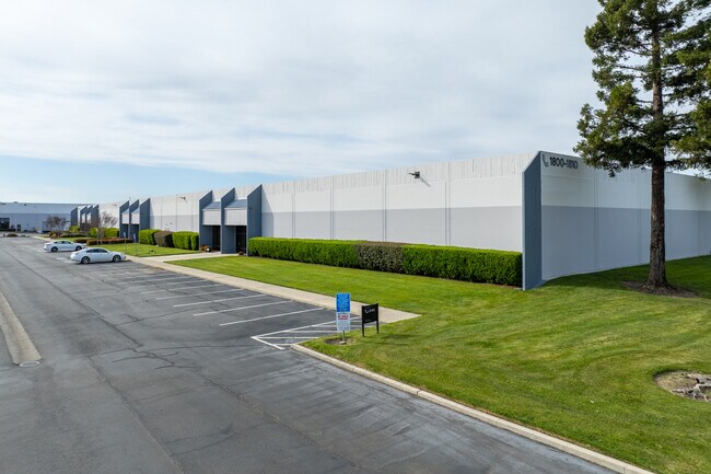 Plus de détails pour 1800-1810 Enterprise Blvd, West Sacramento, CA - Industriel à louer