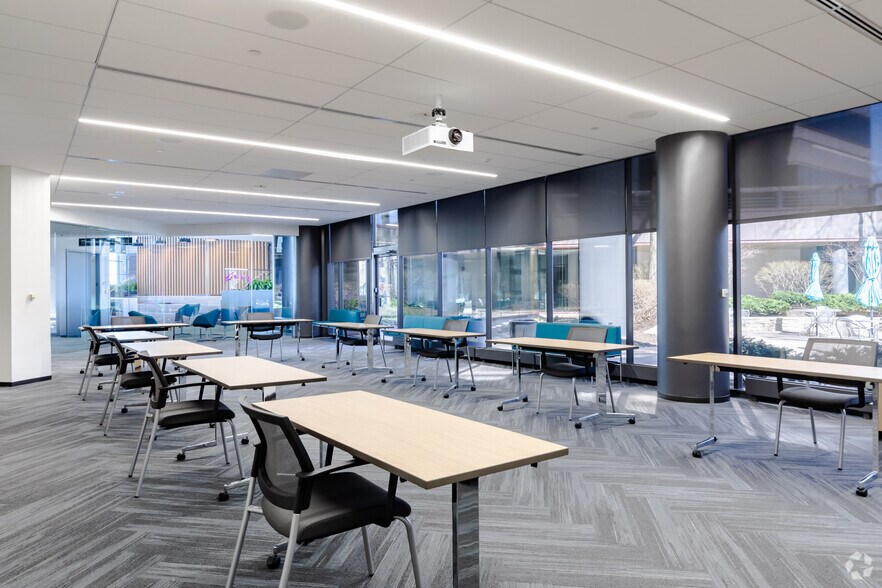 1 Pierce Pl, Itasca, IL à louer - Autre - Image 3 de 3