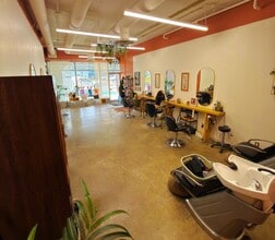 10123 121 St NW, Edmonton, AB à louer Photo intérieure- Image 1 de 7