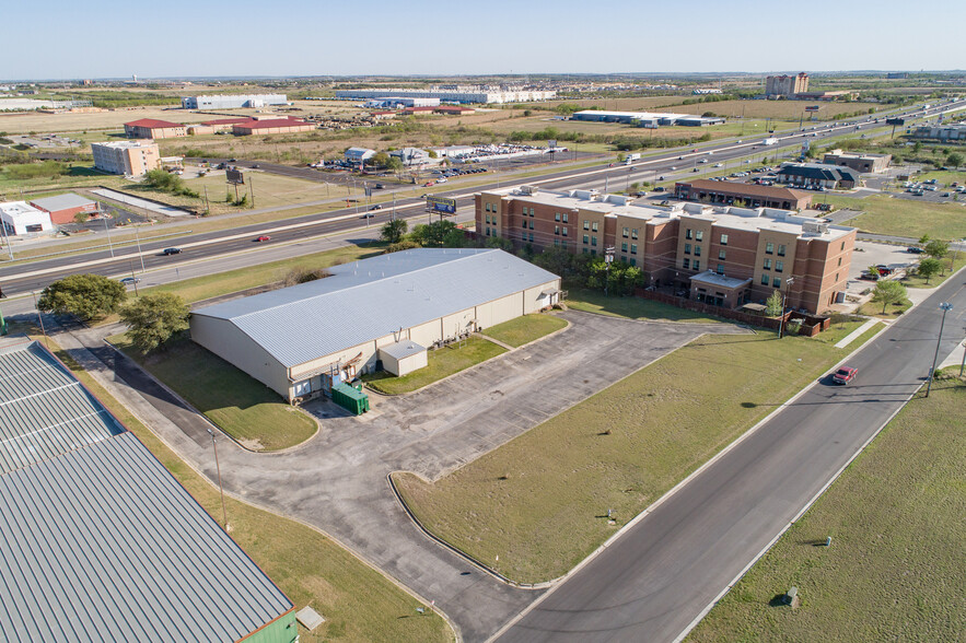 2460 S Interstate 35, San Marcos, TX for lease - Building Photo - Image 1 of 10