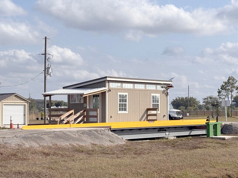 247 AC Operational Sand Mine portefeuille de 1 propriétés à vendre sur LoopNet.ca - Photo du bâtiment - Image 2 de 7
