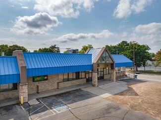 Plus de détails pour 802 Broadway, Wisconsin Dells, WI - Commerce de détail à vendre