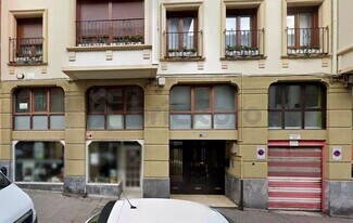 Plus de détails pour Multi-résidentiel à vendre