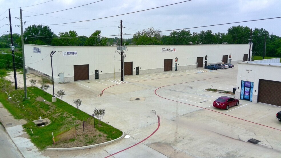 16230 W Bellfort St, Sugar Land, TX à louer - Photo du bâtiment - Image 2 de 32