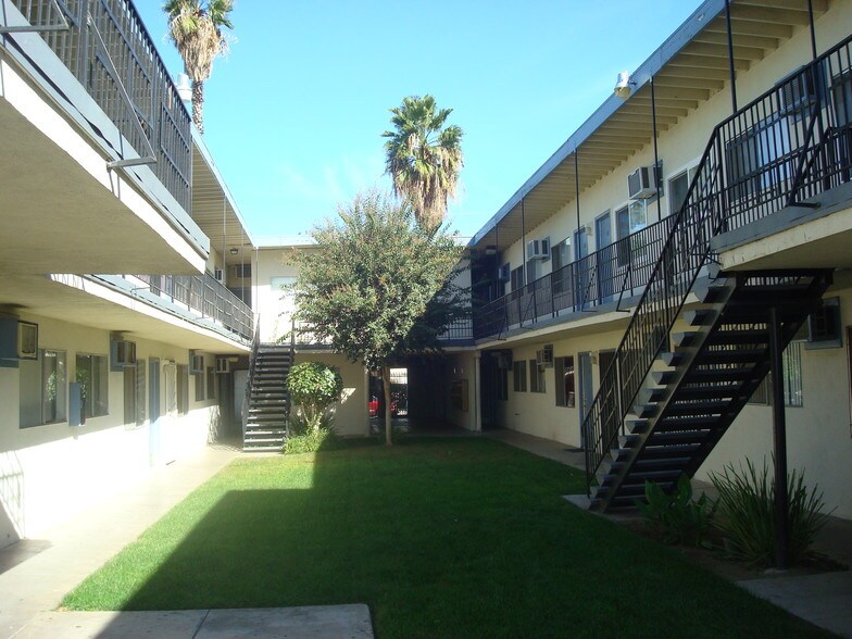 2032 W Linden St, Riverside, CA à vendre - Photo du bâtiment - Image 3 de 5