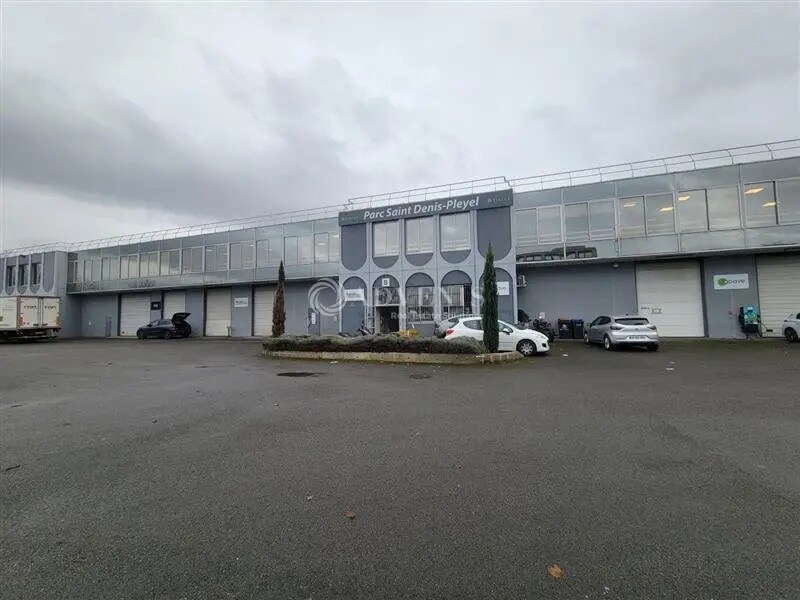 Flex in Saint-Denis for lease Building Photo- Image 1 of 10
