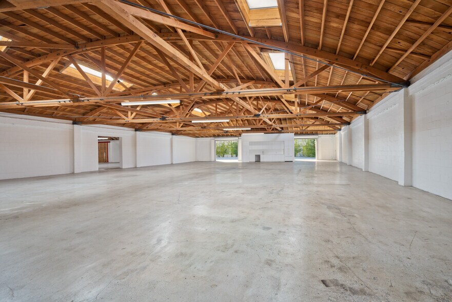 5142-5148 W Jefferson Blvd, Los Angeles, CA à louer - Photo intérieure - Image 2 de 8