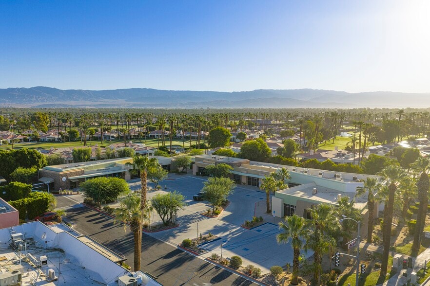 75280 Highway 111, Indian Wells, CA à louer - Photo du bâtiment - Image 3 de 4