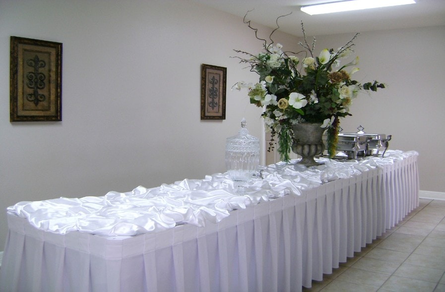 17011 Steinhagen Rd, Cypress, TX for sale - Interior Photo - Image 3 of 40