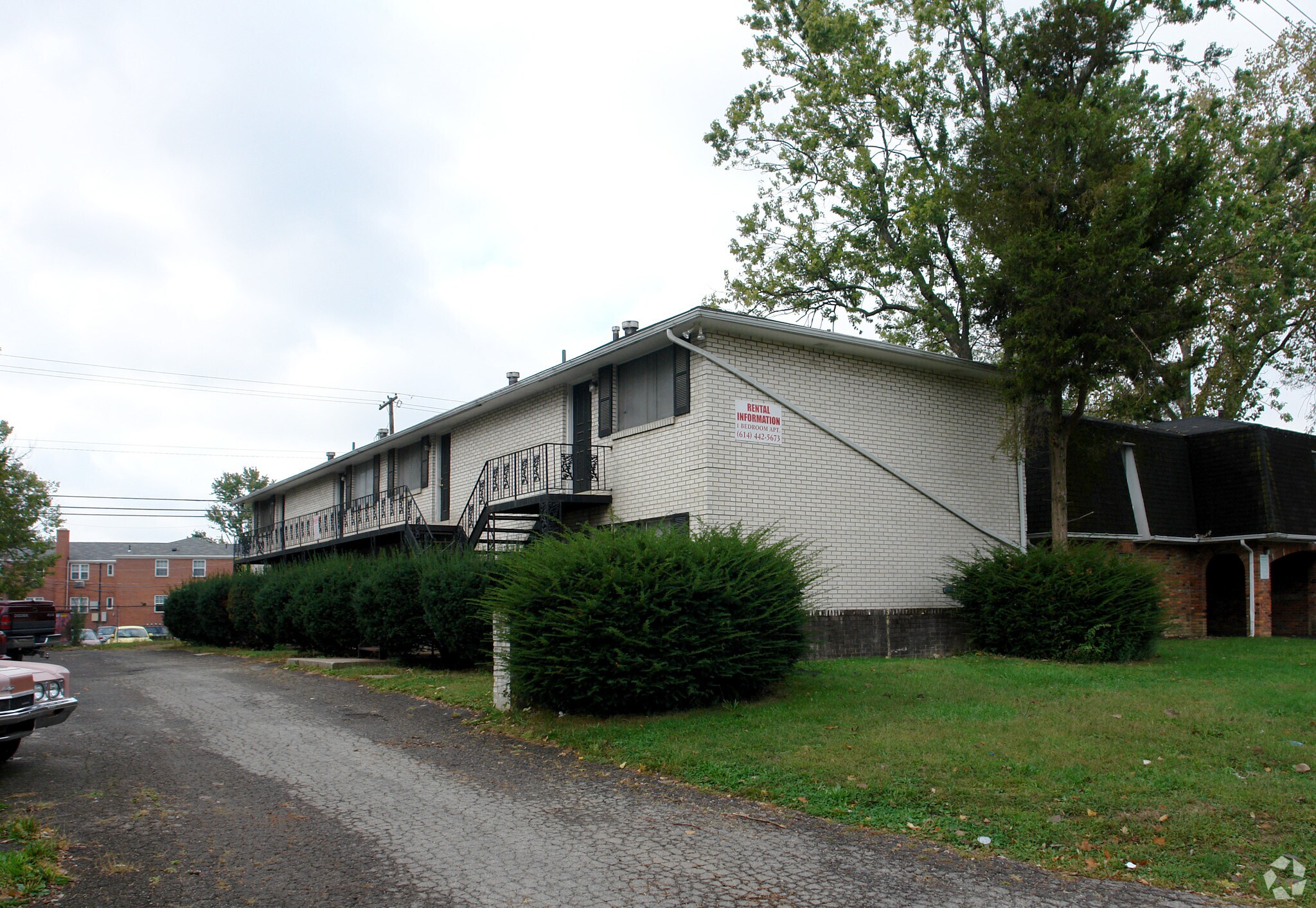 667 Riverview Dr, Columbus, OH à vendre Photo principale- Image 1 de 3