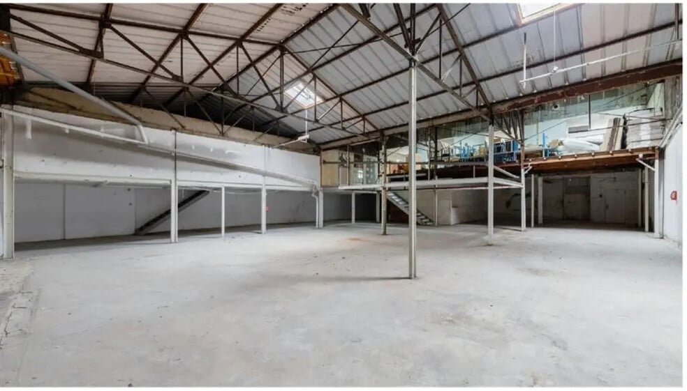 Retail in Courbevoie for sale - Interior Photo - Image 3 of 6