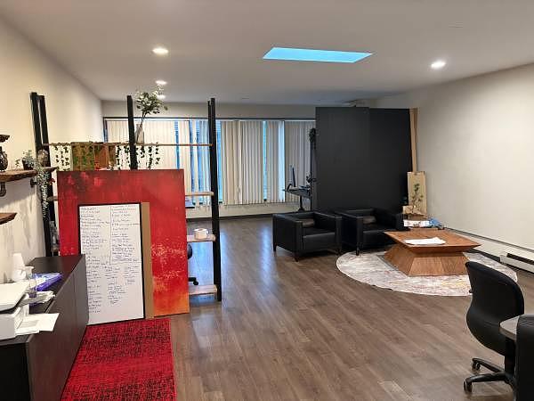 7673 6th St, Burnaby, BC à louer Photo intérieure- Image 1 de 1