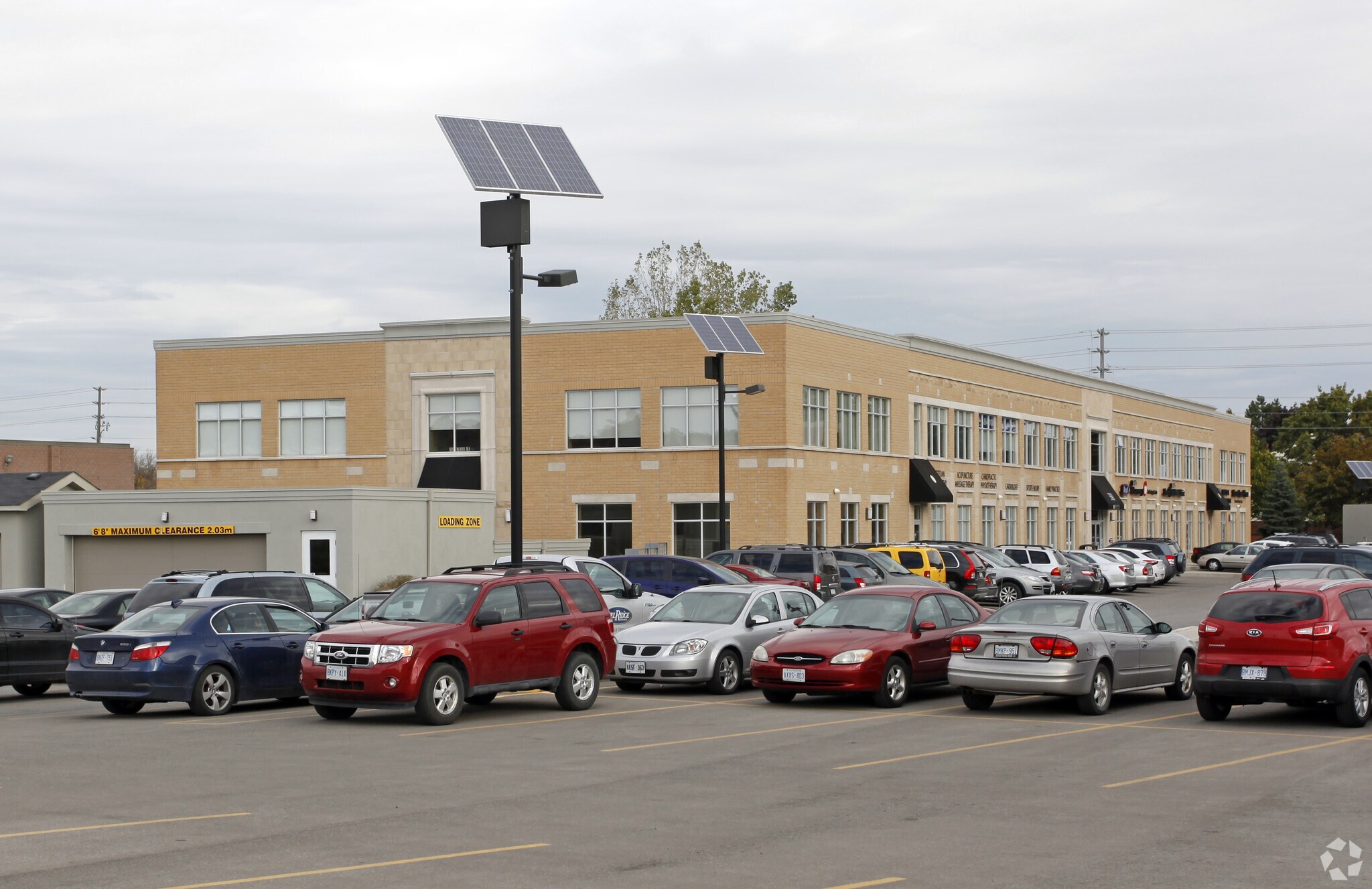 330 Bronte St S, Milton, ON à vendre Photo principale- Image 1 de 1