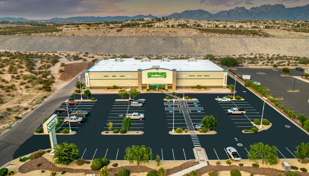 2230 N Telshor Blvd, Las Cruces, NM à vendre - Photo du bâtiment - Image 2 de 12