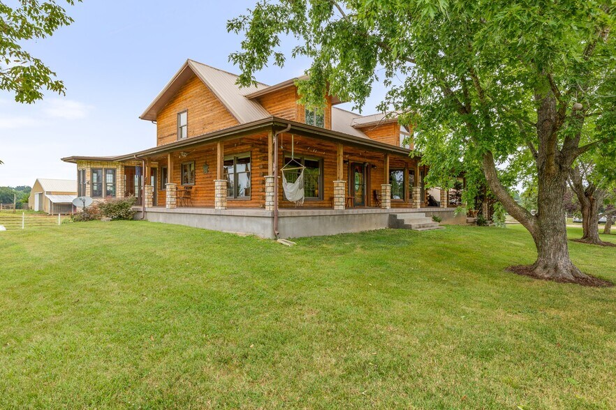 10646 Mounts Rd, Irondale, MO à vendre - Photo du bâtiment - Image 2 de 15