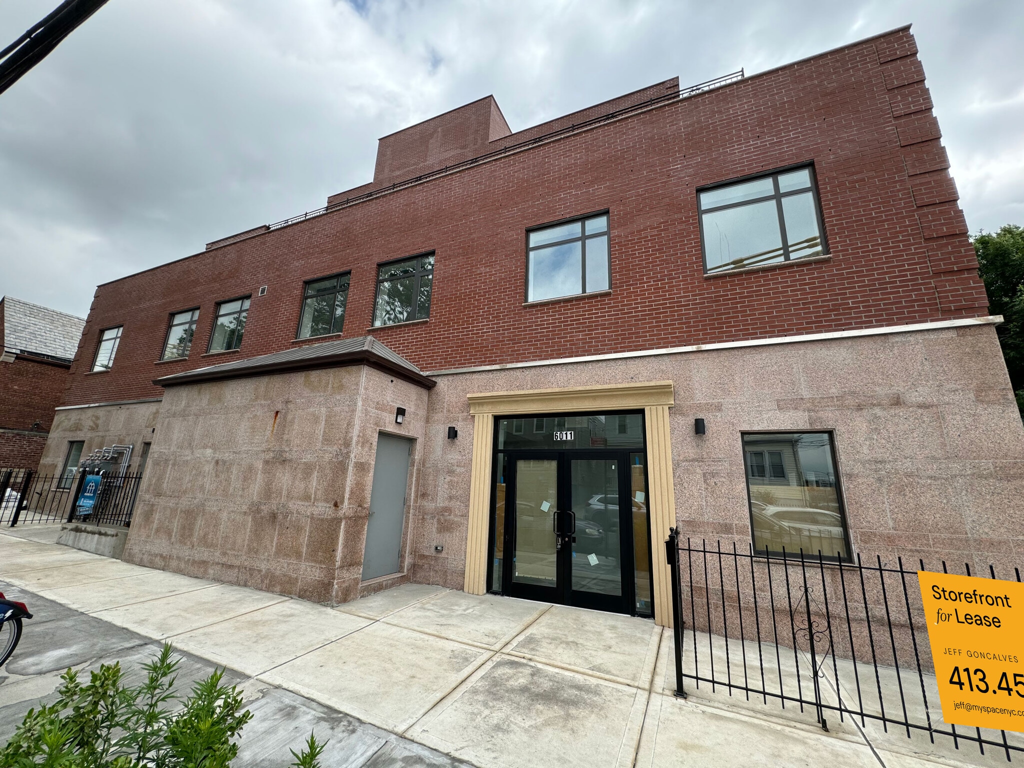 60-11 60th St, Flushing, NY for lease Primary Photo- Image 1 of 16