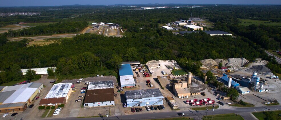 405 Industrial Dr, Mount Juliet, TN à vendre - Photo du bâtiment - Image 2 de 54