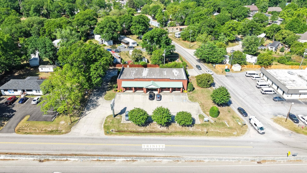 1087 Harbor Dr, West Columbia, SC for lease - Building Photo - Image 2 of 5