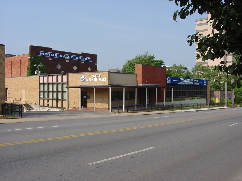111 W 31st St, Kansas City, MO à louer - Photo du bâtiment - Image 2 de 4