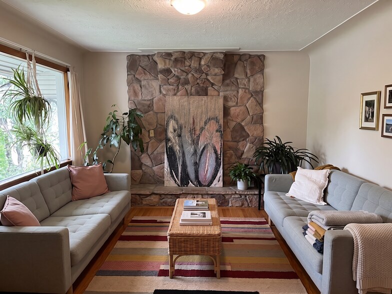 10132/10136 - 87 Avenue NW, Edmonton, AB à vendre - Photo du bâtiment - Image 2 de 5