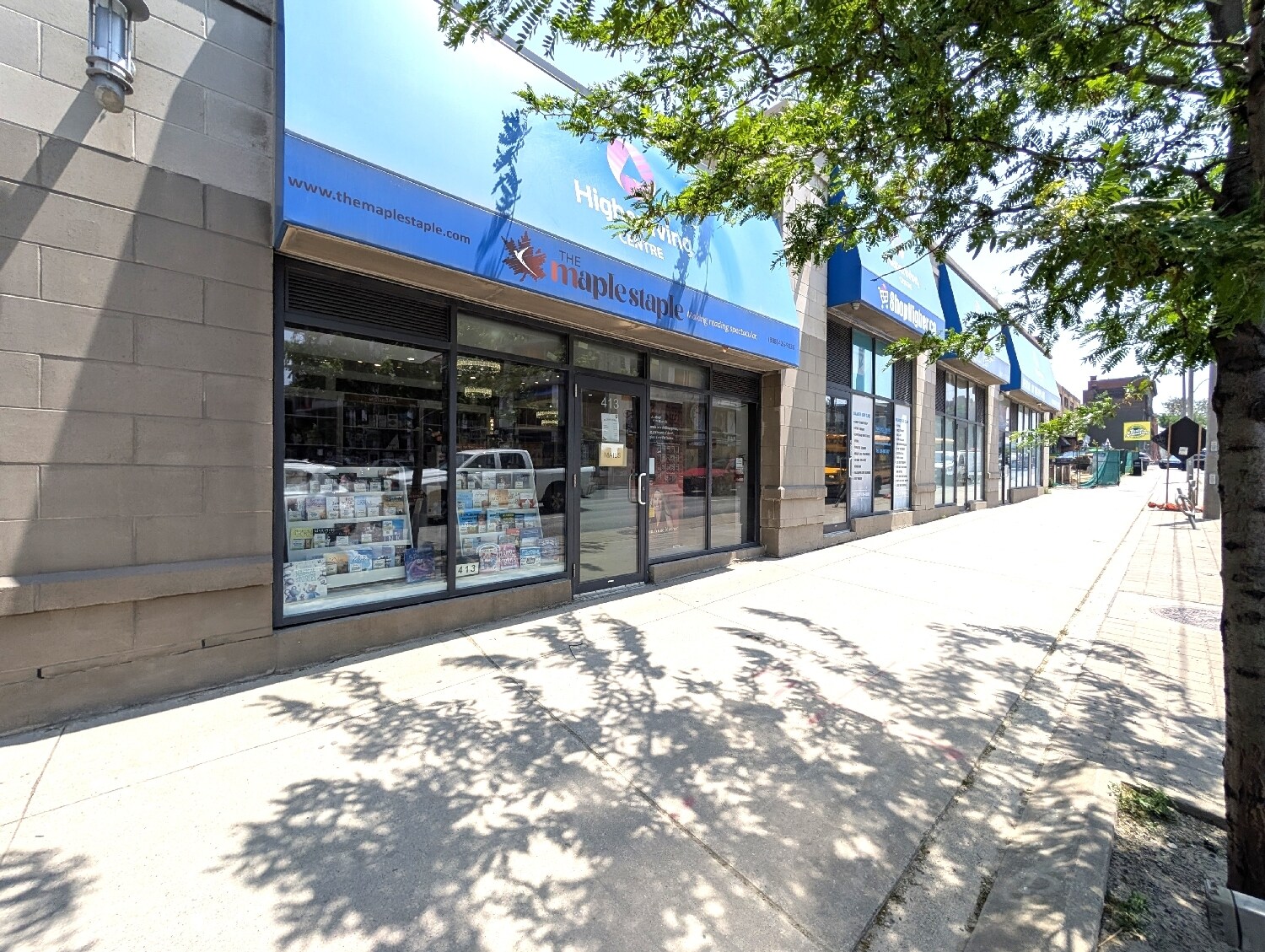 413 Keele St, Toronto, ON à louer Photo du bâtiment- Image 1 de 17