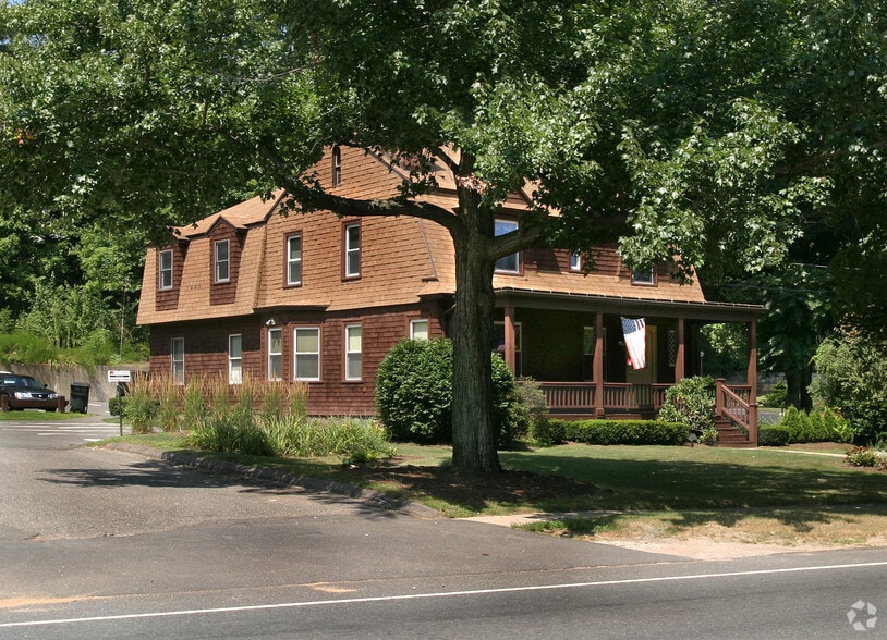 965 Hopmeadow St, Simsbury, CT à louer - Photo du bâtiment - Image 2 de 8