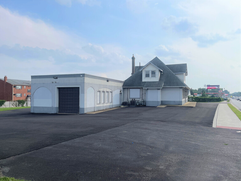 2653 Lincoln Hwy, Trevose, PA for sale - Building Photo - Image 1 of 1