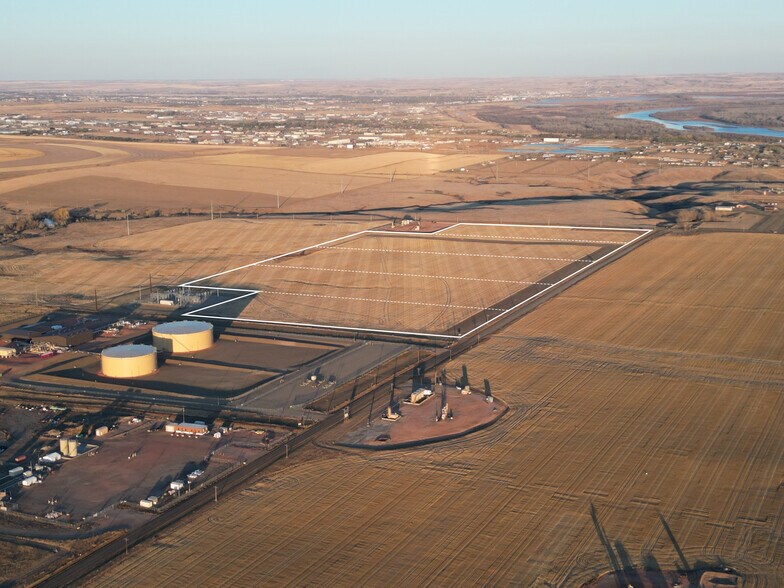 Hwy 1804, Williston, ND for sale - Building Photo - Image 2 of 8