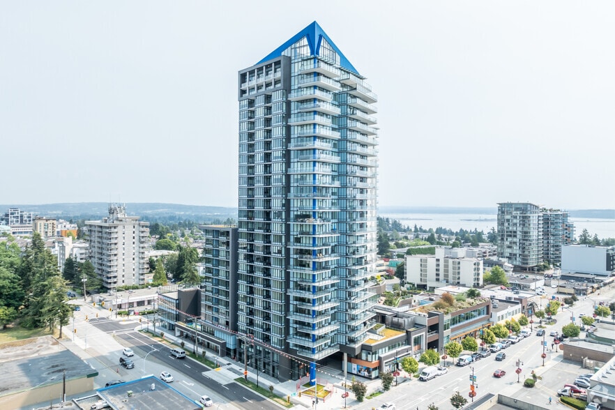 1584 Johnston Rd, White Rock, BC à louer - Photo principale - Image 1 de 4