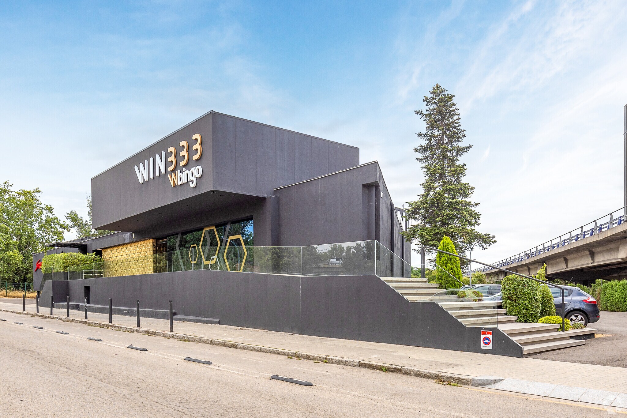 Retail in Mollet del Vallès, Barcelona for lease Building Photo- Image 1 of 4