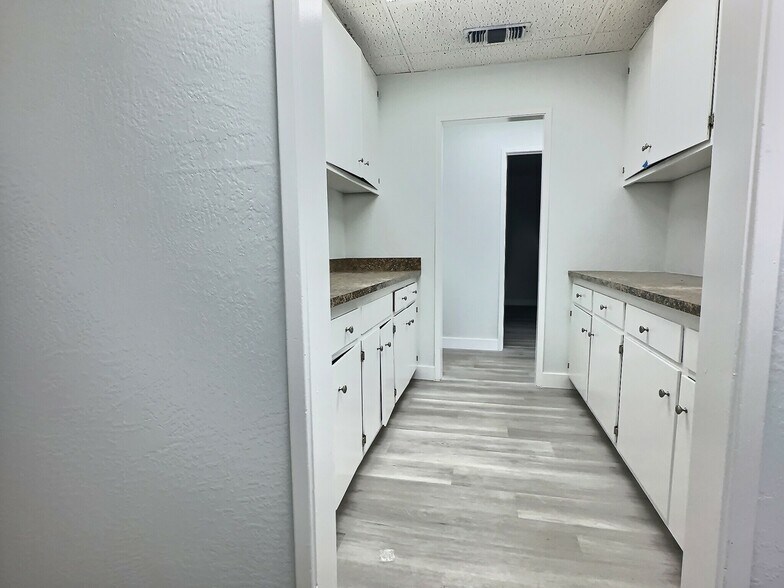 3521 Mission Ave, Carmichael, CA à louer - Photo intérieure - Image 3 de 37