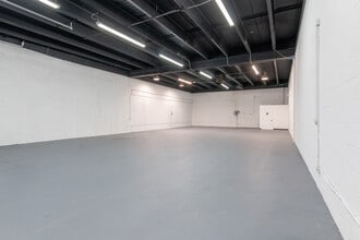 3501-3531 NW 19th St, Fort Lauderdale, FL à louer Photo intérieure- Image 1 de 5