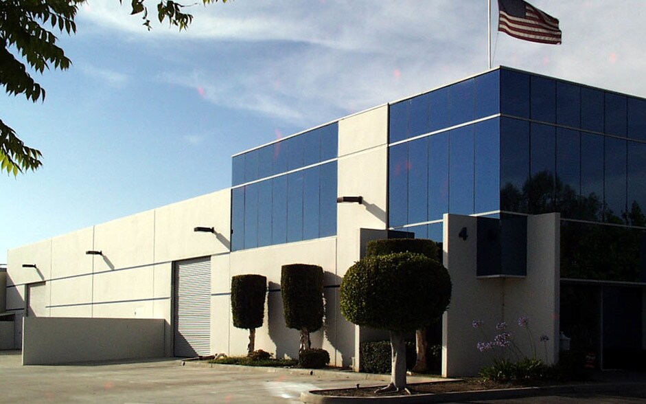 4 Chrysler, Irvine, CA à vendre - Autre - Image 2 de 6