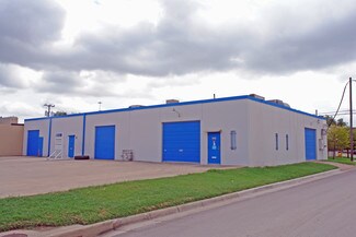 Plus de détails pour 2213-2221 W Broadway St, Fort Worth, TX - Local d'activités à louer