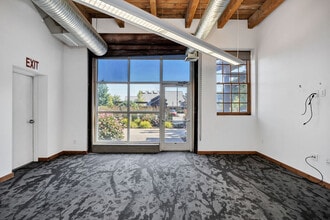 255 S 300 W, Logan, UT for lease Interior Photo- Image 2 of 59