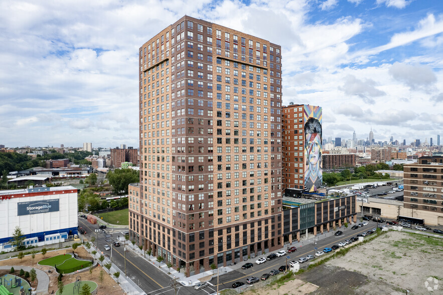 300 Coles St, Jersey City, NJ à vendre - Photo du bâtiment - Image 1 de 1