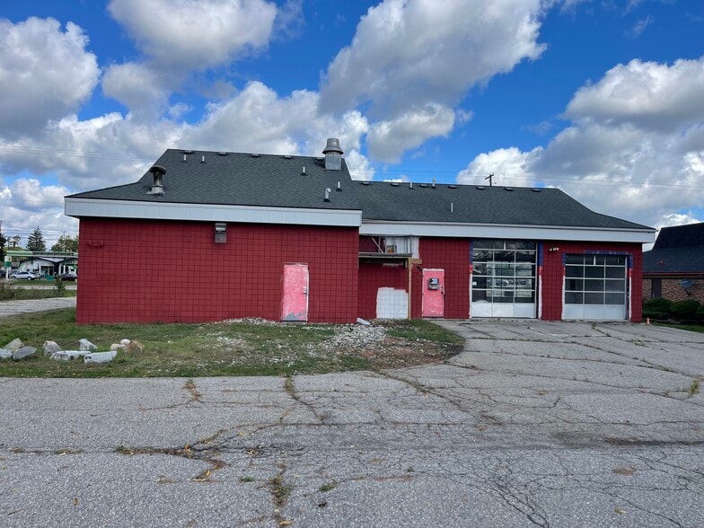 530 E Saginaw Hwy, Grand Ledge, MI for sale - Building Photo - Image 3 of 14