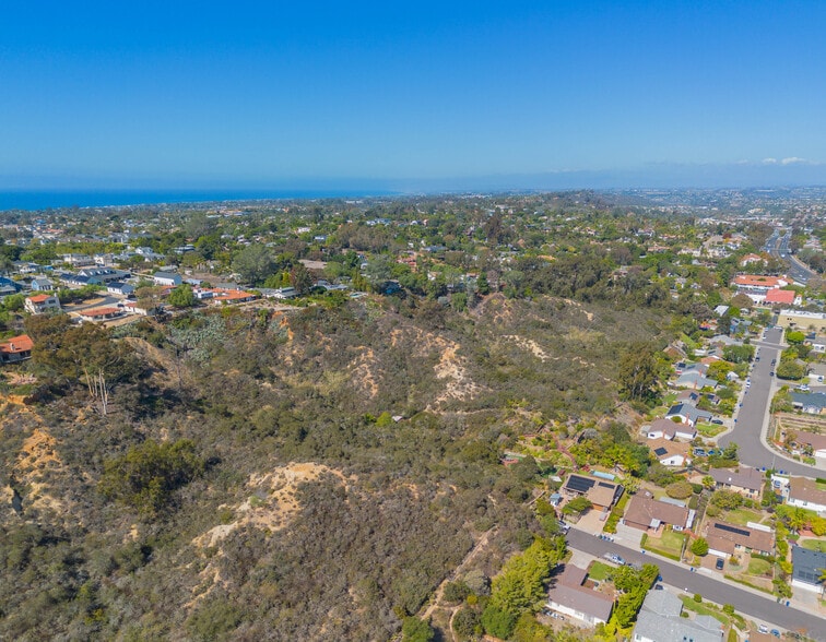 0 Crest Dr, Encinitas, CA à vendre - Photo du bâtiment - Image 3 de 18