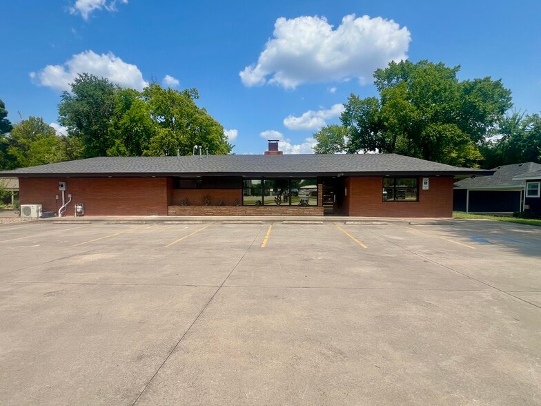 614 Oak Ave, Sulphur Springs, TX for sale - Building Photo - Image 3 of 38