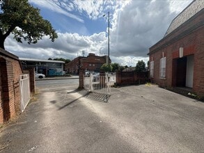 536 Valley Rd, Nottingham à louer Photo du bâtiment- Image 2 de 8