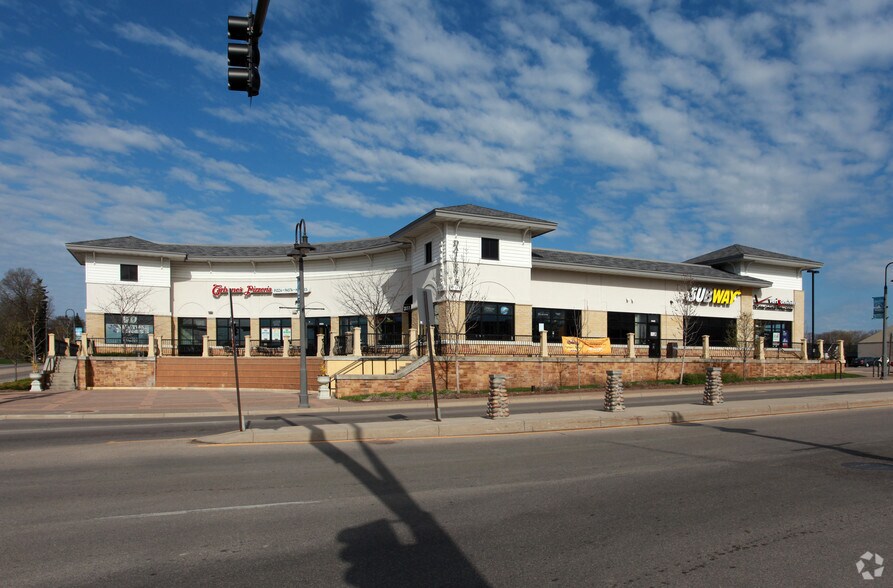 2135-2131 Commerce Blvd, Mound, MN à louer - Photo du bâtiment - Image 3 de 6