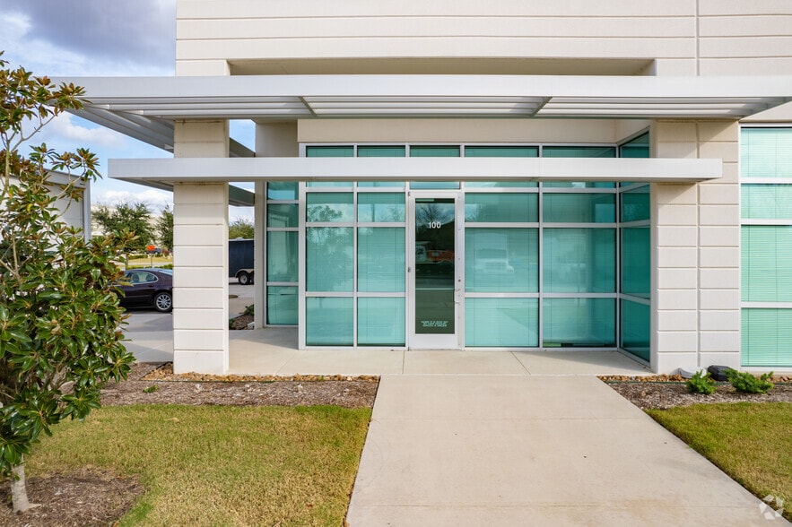 8790 West Rd, Houston, TX for lease - Building Photo - Image 3 of 7