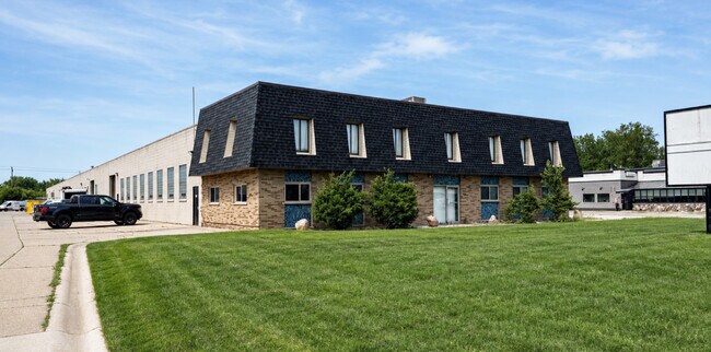 Plus de détails pour 35441-35453 Groesbeck Hwy, Clinton Township, MI - Industriel à louer
